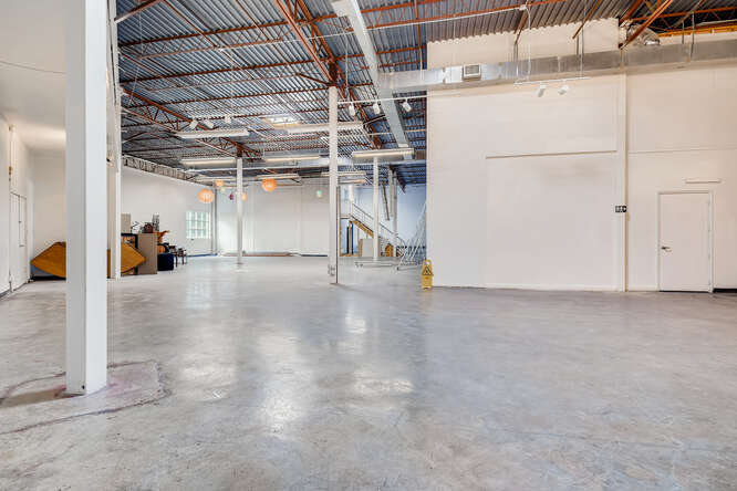 More Photos Of 1710 Defoor Ave NW, Atlanta Showroom For Lease
