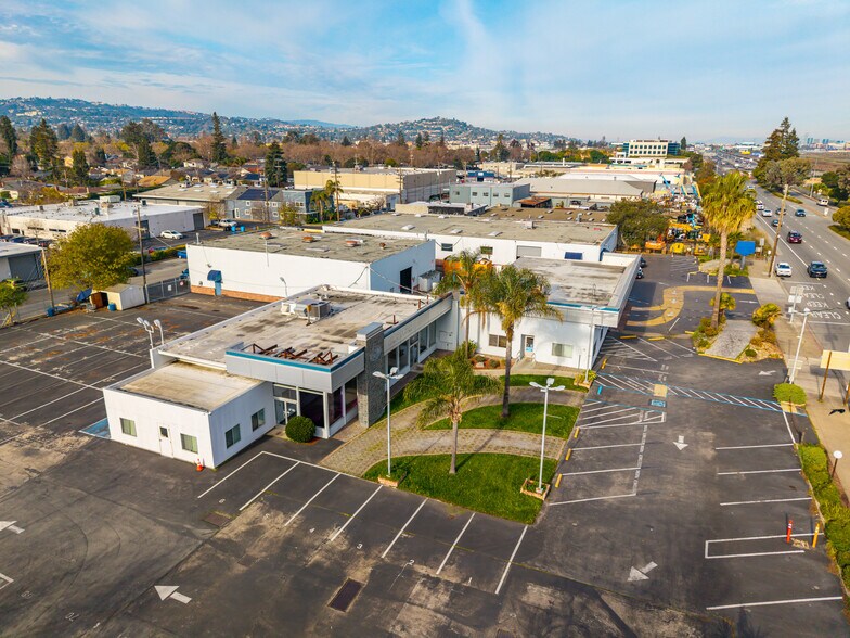 More Photos Of 450 Veterans Blvd, Redwood City Unknown For Lease