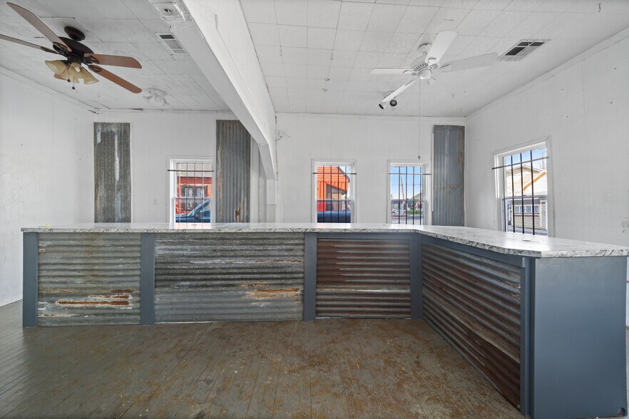 More Photos Of 26407 Preston Ave, Spring Storefront Retail Residential For Sale