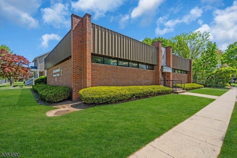 More Photos Of 301 Forest Rd, Scotch Plains Specialty For Sale