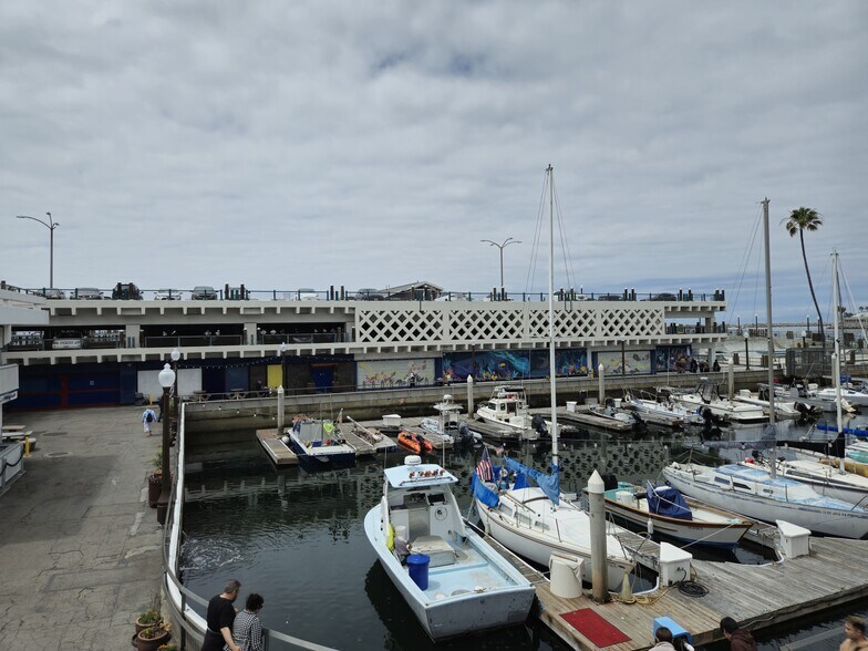 More Photos Of 123 International Boardwalk, Redondo Beach Storefront For Lease