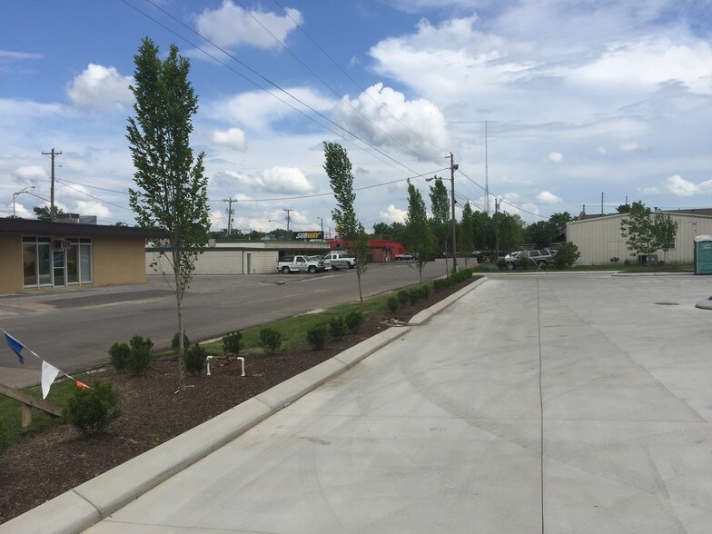 More Photos Of 319 Hickerson Dr, Murfreesboro Light Distribution For Lease