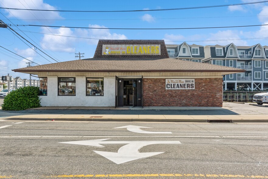 Primary Photo Of 89 Ocean Ave, East Rockaway General Retail For Sale