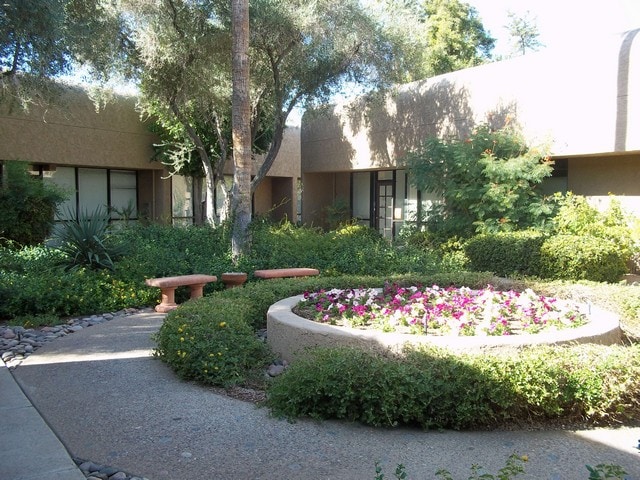 More Photos Of 8433 N Black Canyon Fwy, Phoenix Office For Lease