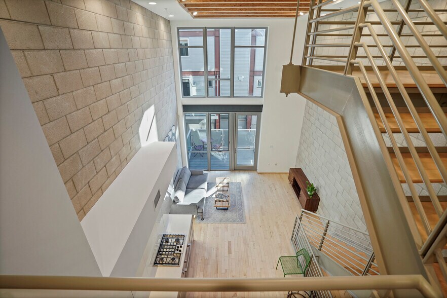 More Photos Of 3450 Cahuenga Blvd W, Los Angeles Office Residential For Lease