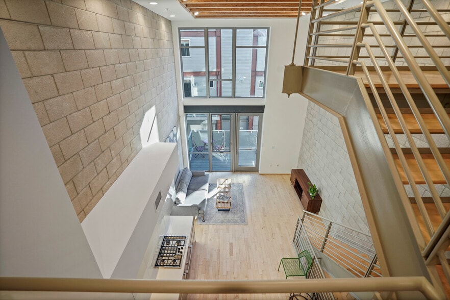 More Photos Of 3450 Cahuenga Blvd W, Los Angeles Office Residential For Lease