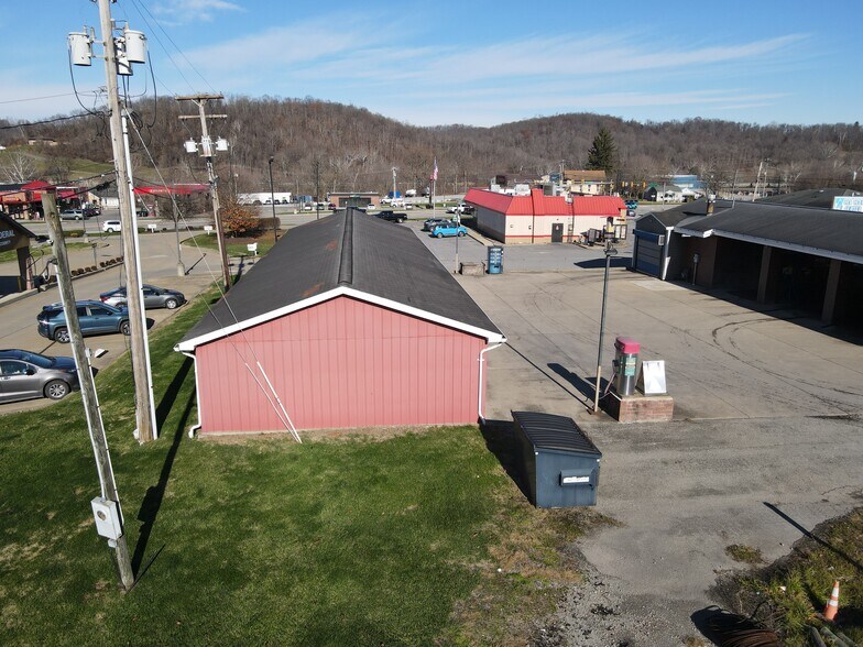 More Photos Of 118 School Dr, Waynesburg Flex For Sale