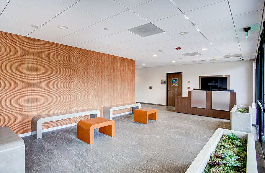 More Photos Of 710 S Central Ave, Glendale Medical For Lease