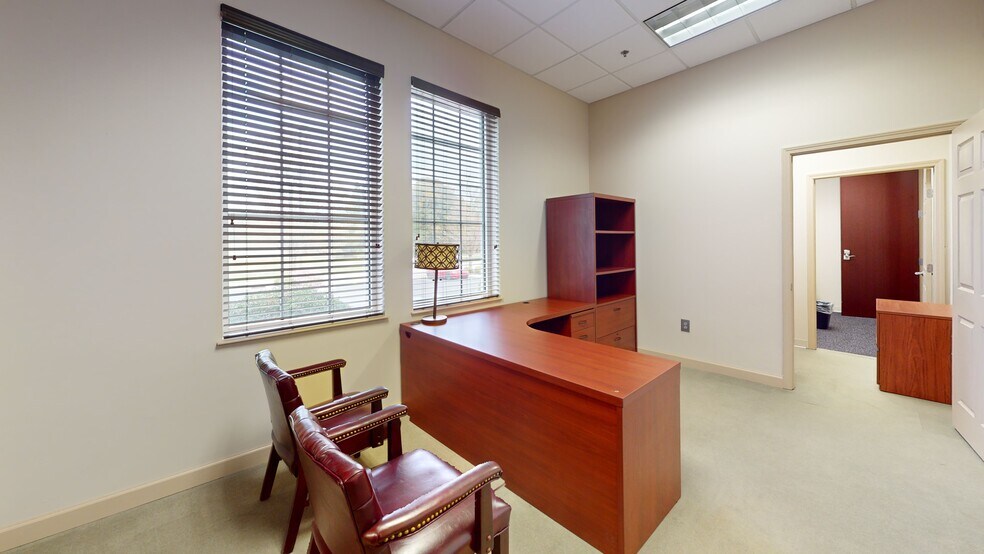 More Photos Of 500 Plantation Park Dr, Loganville Office For Lease