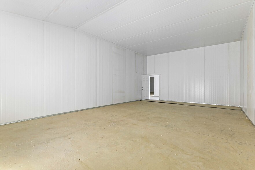 More Photos Of 22245 Mitchell Blvd, California City Industrial For Lease