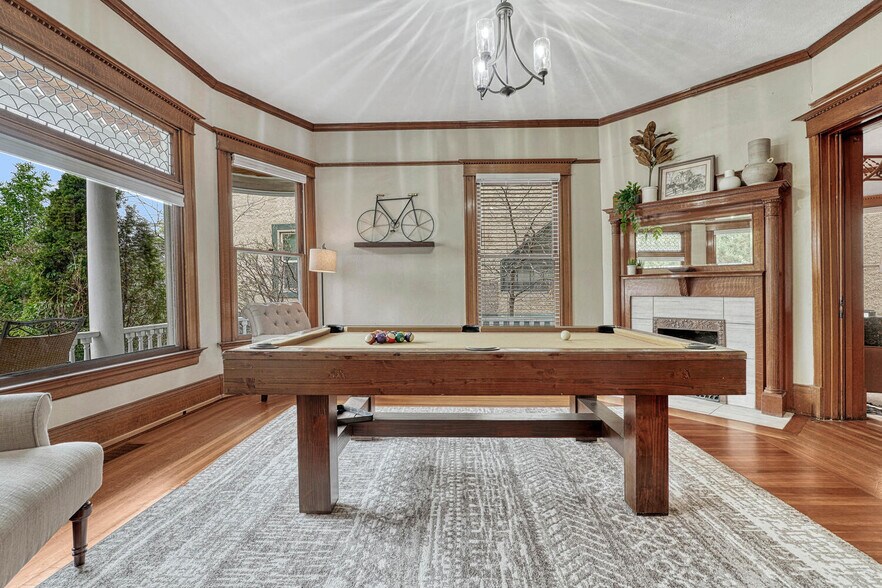 More Photos Of 6 Boulder Crescent St, Colorado Springs Hotel For Sale