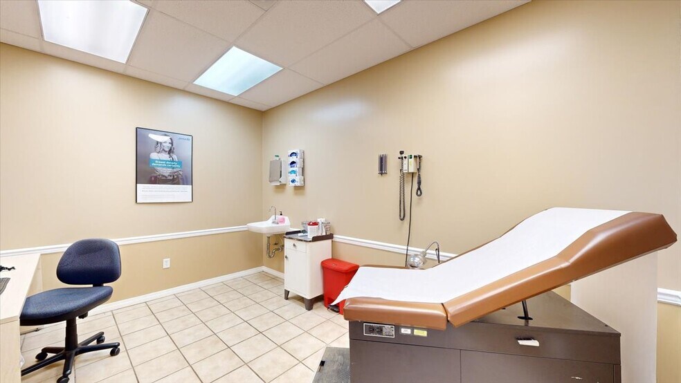 More Photos Of 113 Bo Bo Dr, Crystal Springs Freestanding For Lease