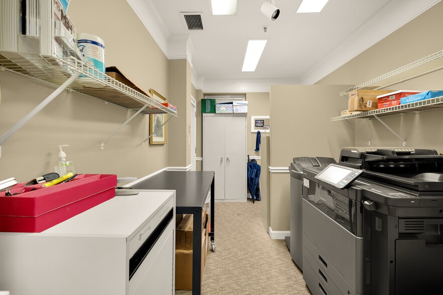 More Photos Of 228 S Washington St, Alexandria Loft Creative Space For Sale