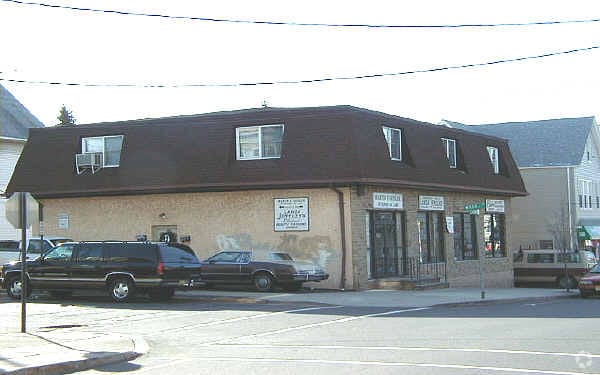 Primary Photo Of 352 Lanza Ave, Garfield Storefront Retail Residential For Lease