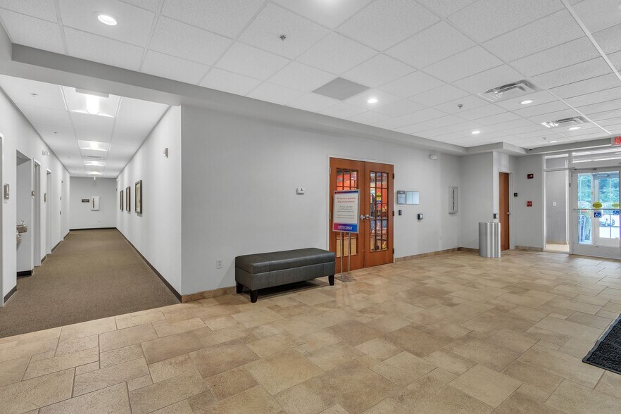 More Photos Of 10995 Allisonville Rd, Fishers Medical For Lease