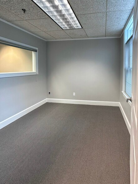 More Photos Of 176 East Main St, Westborough Medical For Sale
