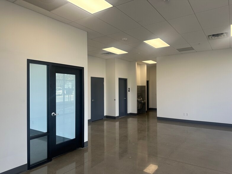 More Photos Of 4272 Zevex Park Lane ln, Murray Warehouse For Lease