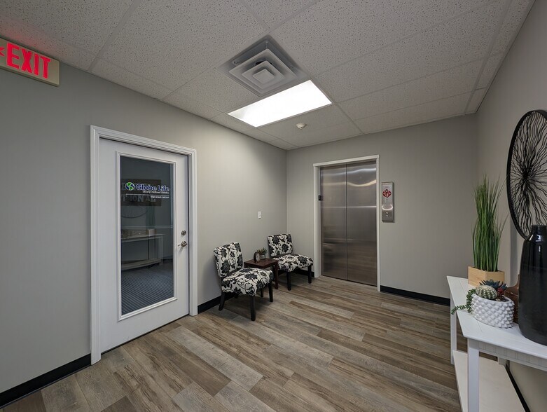 More Photos Of 401 S Earl Ave, Lafayette Office For Sale