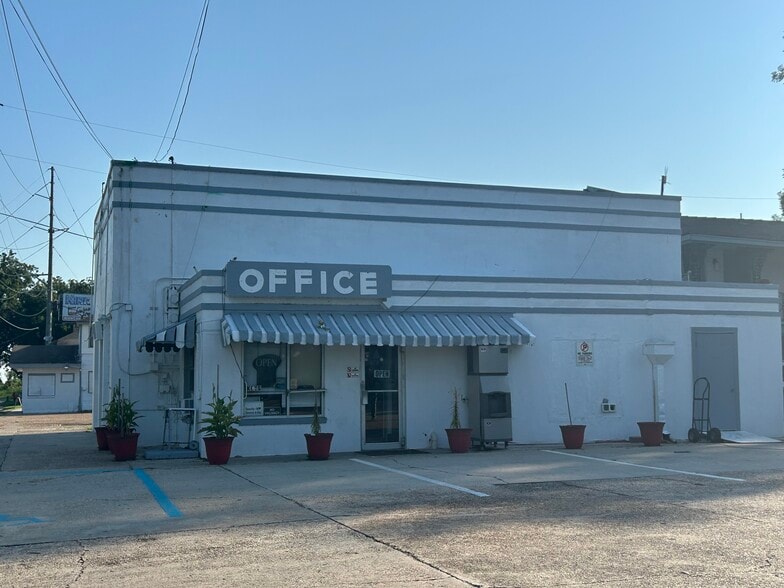 Primary Photo Of 4041 Washington St, Vicksburg Hotel For Sale