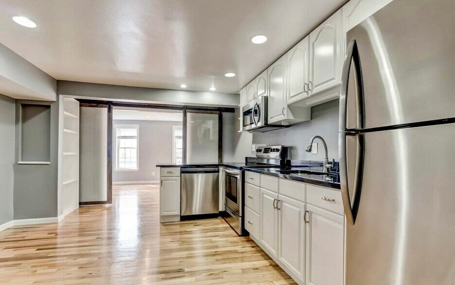 More Photos Of 1049 S Charles St, Baltimore Storefront Retail Residential For Sale
