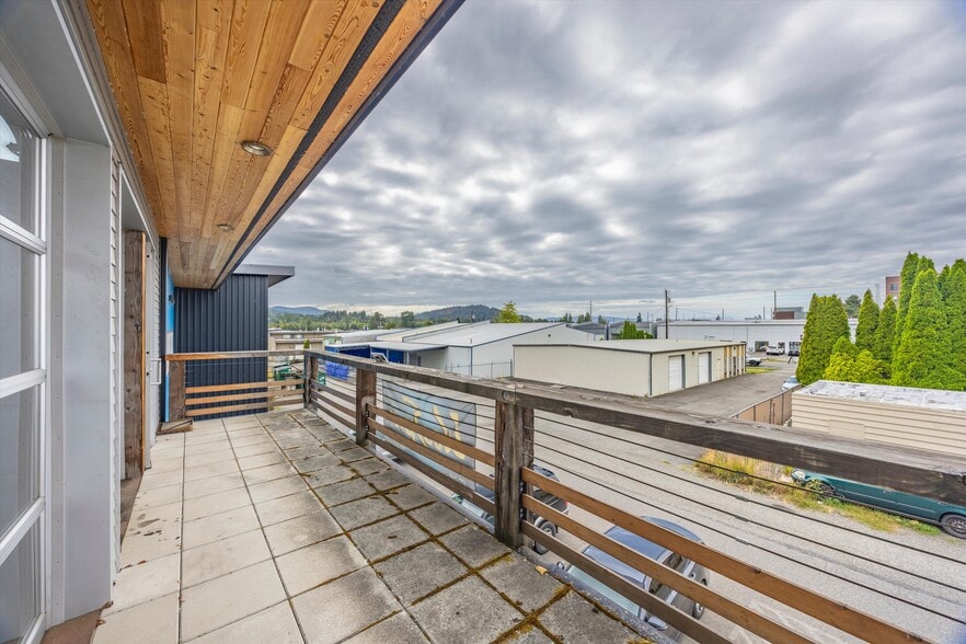 More Photos Of 1600 Carolina St, Bellingham Industrial For Sale