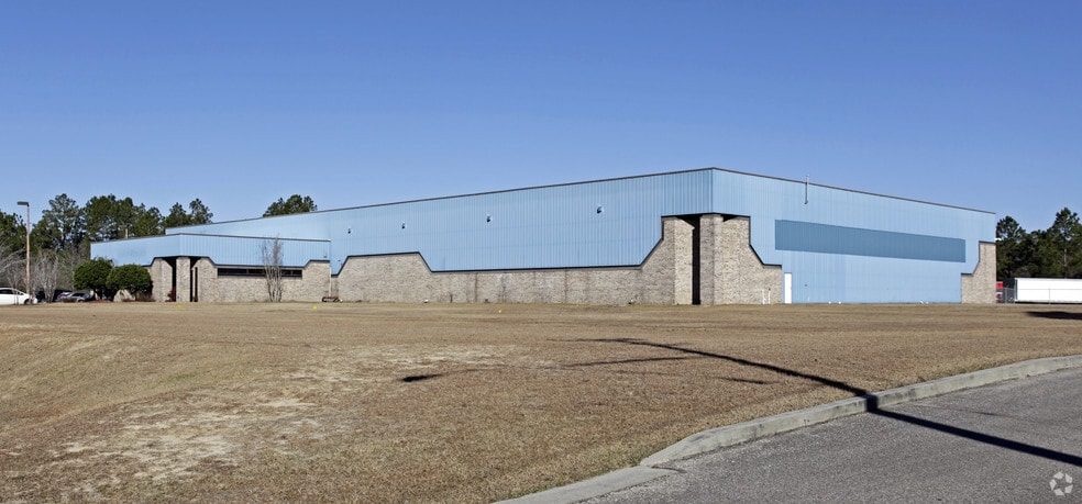 More Photos Of 6130 Bay Line Dr, Panama City Light Manufacturing For Lease