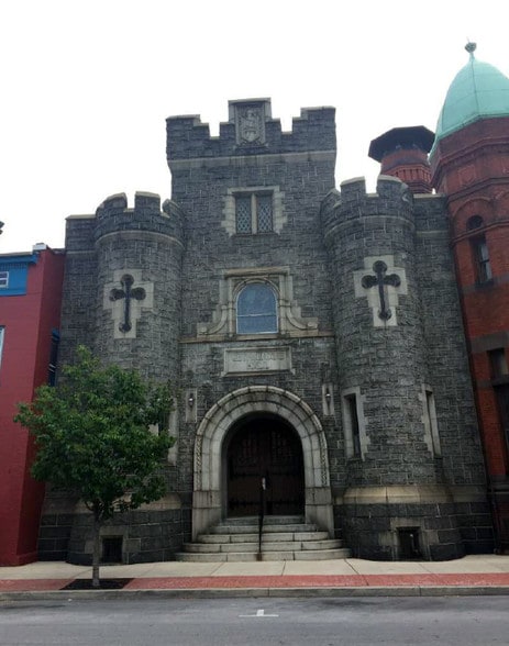 More Photos Of 55 W Philadelphia St, York Restaurant For Lease