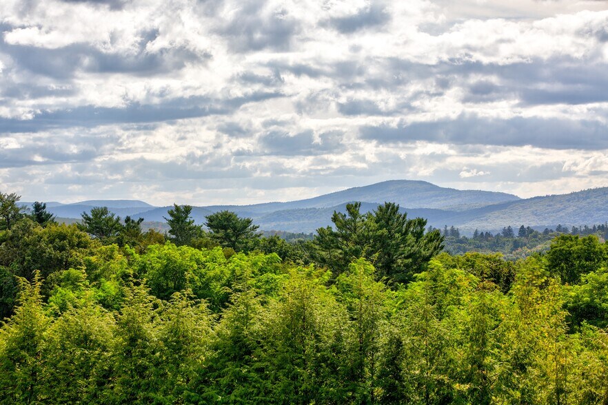 More Photos Of 2 Kemble St, Lenox Hotel For Sale