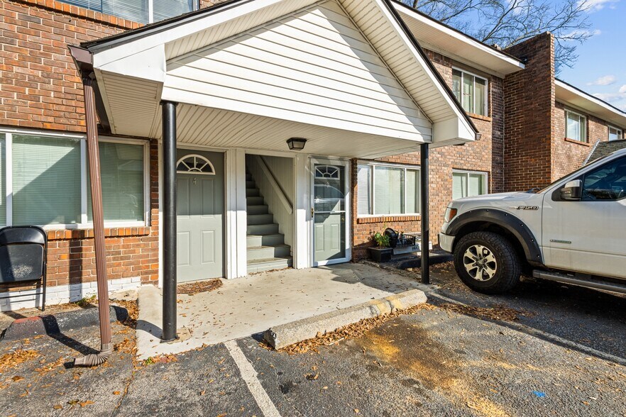 More Photos Of 110 Johnson St, Cartersville Apartments For Sale