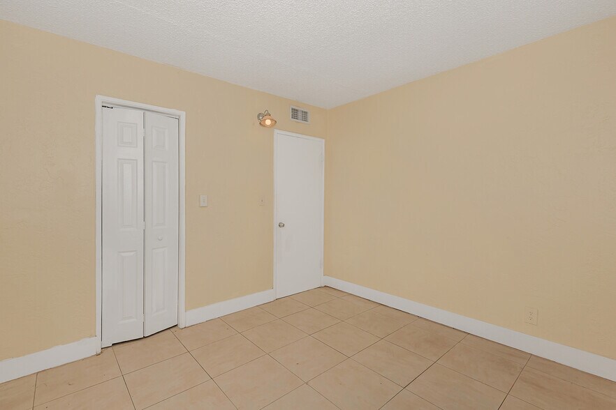 More Photos Of 416 NW 19th Ave, Fort Lauderdale Specialty For Sale