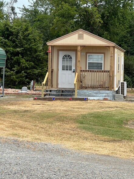 More Photos Of 4361 E Highway 3, Atoka Trailer Camper Park For Lease