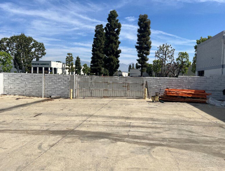 More Photos Of 269 Pacific St, Pomona Warehouse For Sale