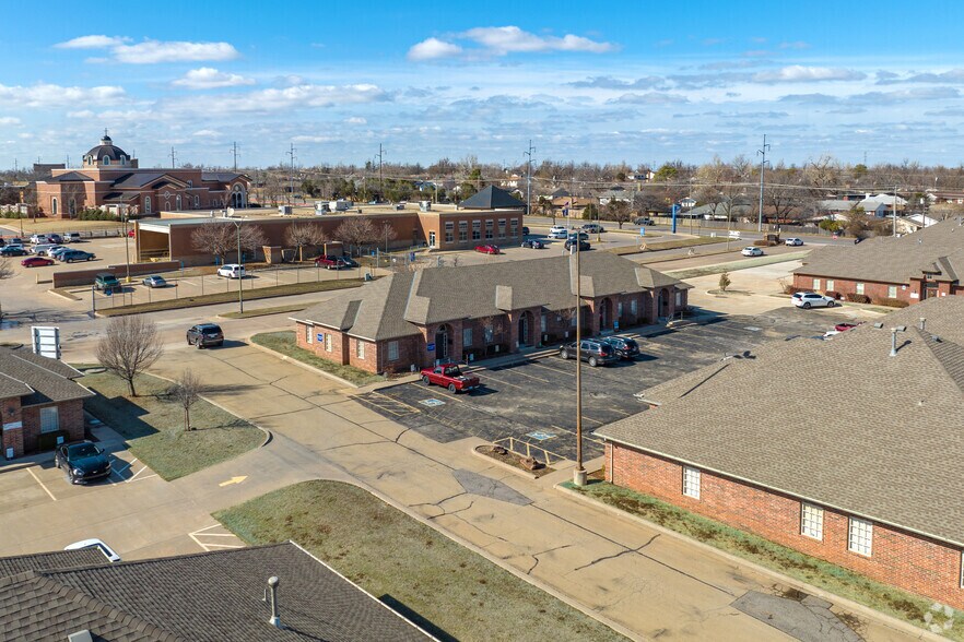 More Photos Of 10404 Vineyard Blvd, Oklahoma City Unknown For Lease