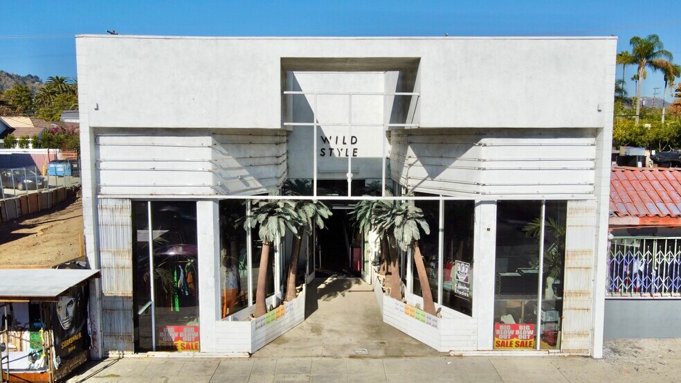 More Photos Of 7703 Melrose Ave, Los Angeles Storefront For Lease