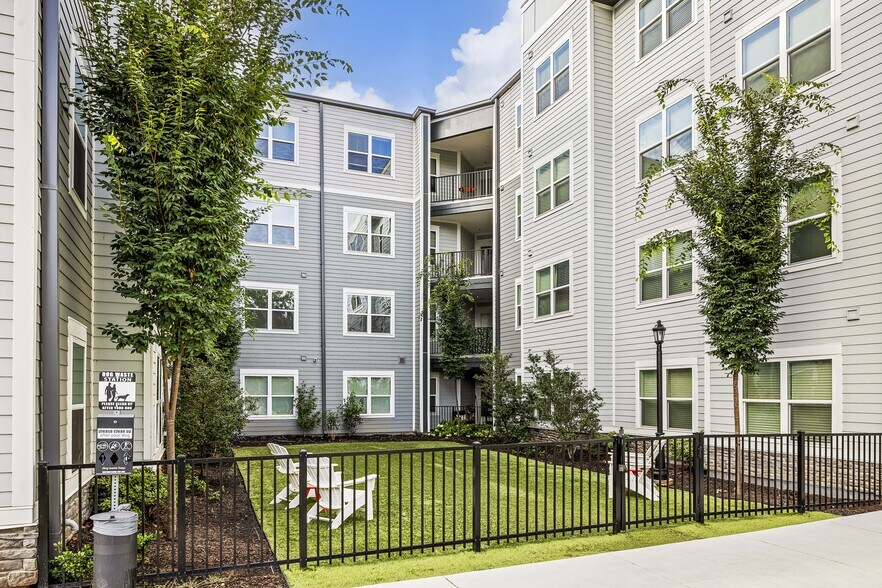 More Photos Of 894 Tiger Blvd, Clemson Apartments For Lease