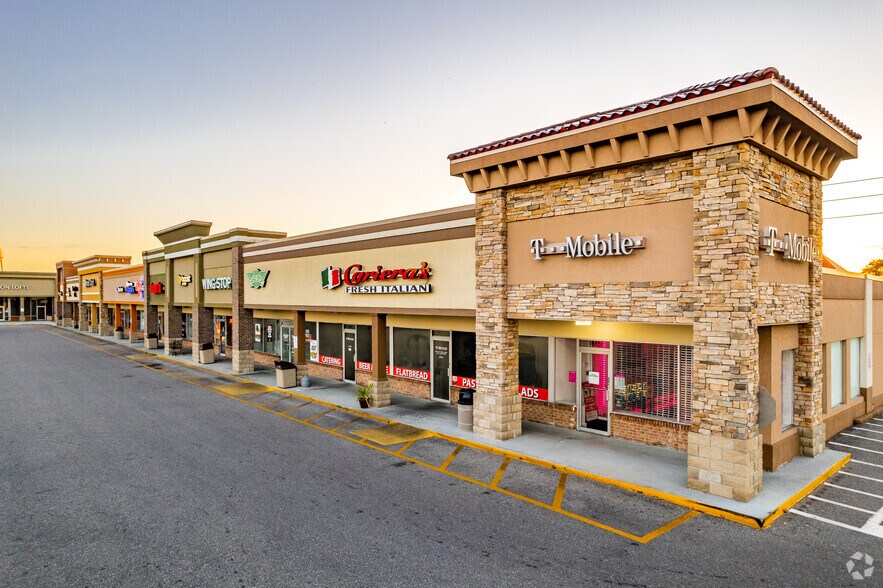 More Photos Of 1001-1049 S Dillard St, Winter Garden Unknown For Lease