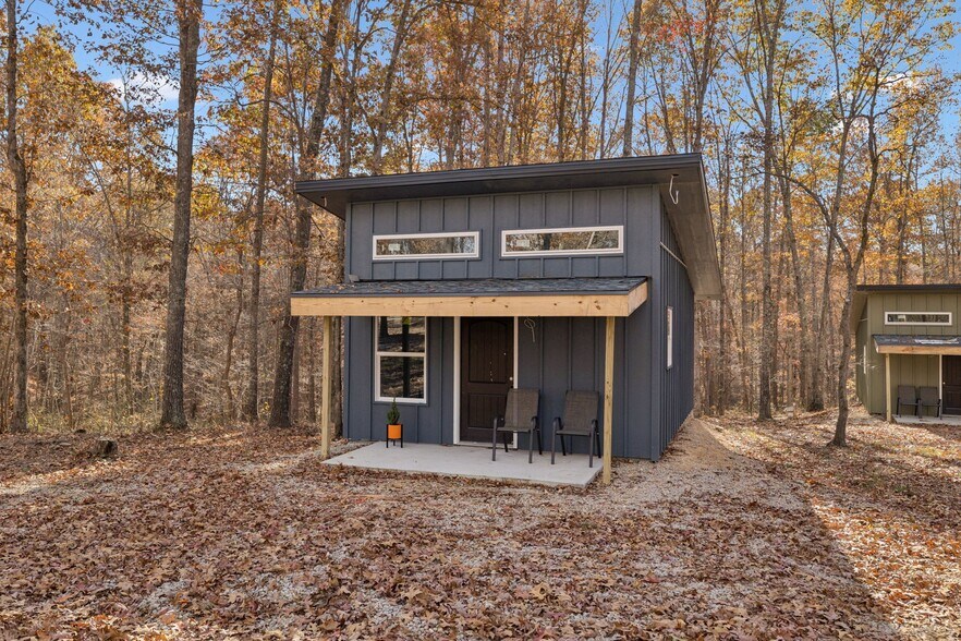 More Photos Of 3158 Summertown Hwy, Summertown Hotel For Sale