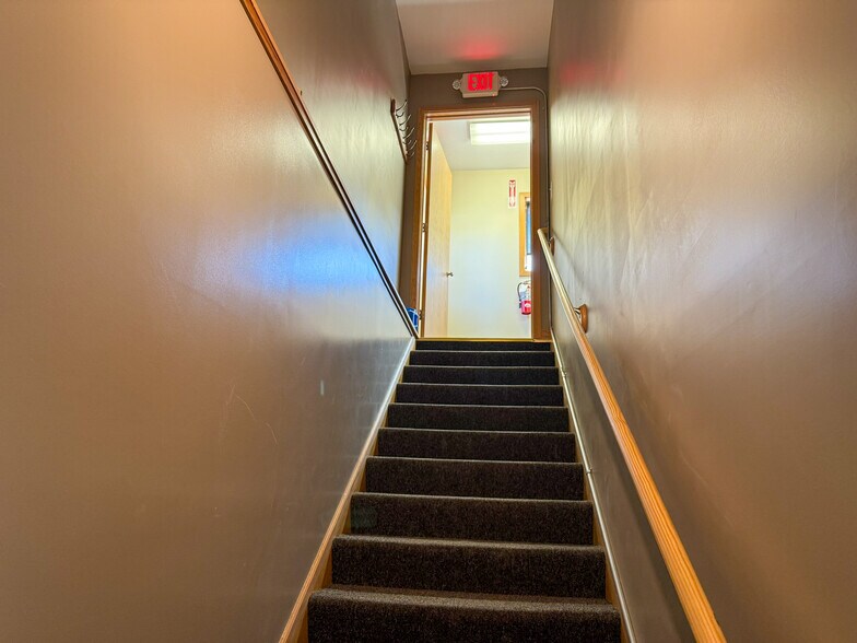 More Photos Of 107 8th Ave SW, Kasson Specialty For Sale