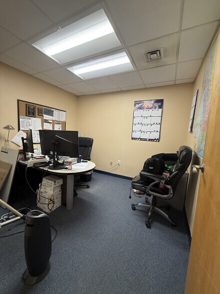 More Photos Of 89-91 Church St, East Hartford Light Manufacturing For Lease