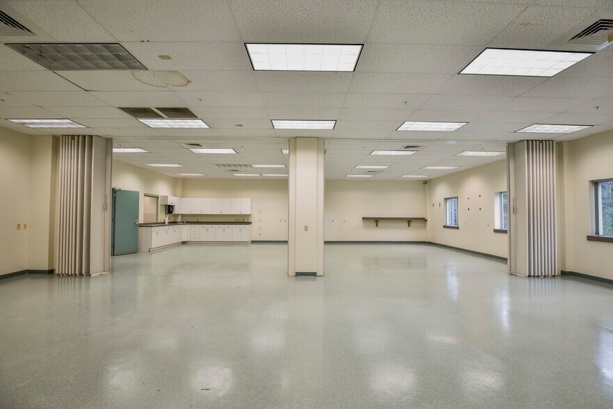 More Photos Of 58B Main St, Bolton Light Distribution For Lease