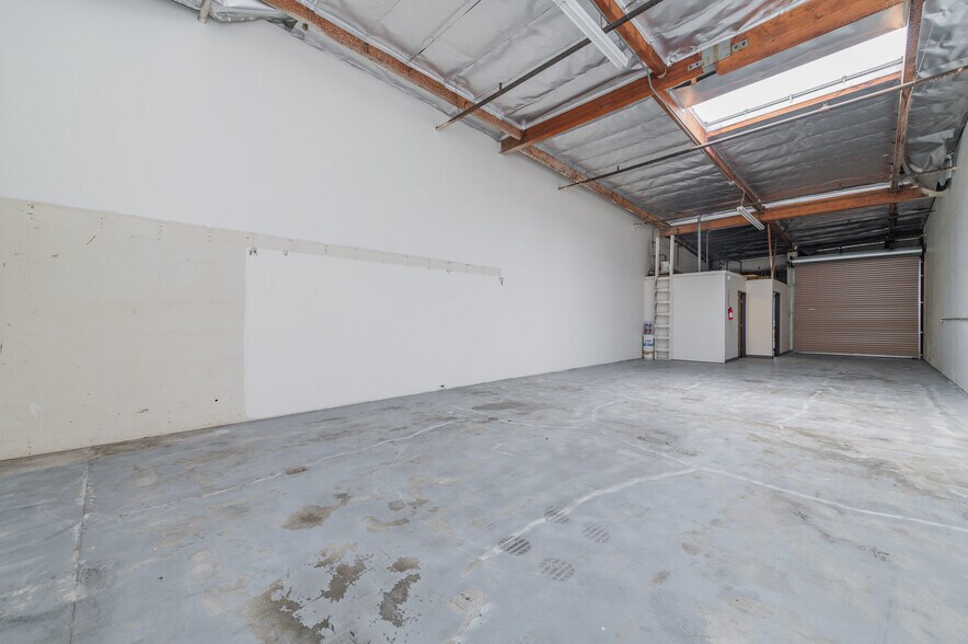 More Photos Of 11533 Slater Ave, Fountain Valley Warehouse For Sale