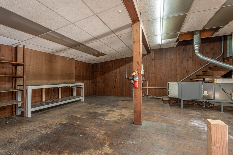 More Photos Of 250-252 Xenia Ave, Yellow Springs Storefront Retail Residential For Sale