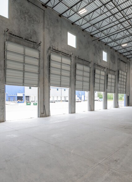 More Photos Of 2280 Lane Ave N, Jacksonville Unknown For Lease