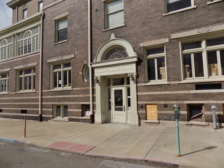 More Photos Of 1324 Chapline St, Wheeling Office For Lease