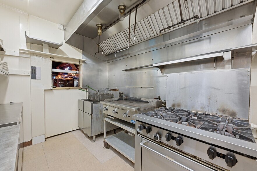 More Photos Of 1148 County Road 309, Crescent City Restaurant For Sale