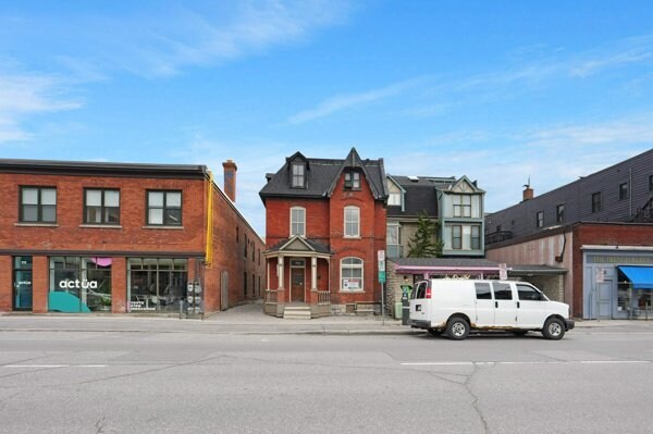 More Photos Of 113 Murray St, Ottawa Office For Sale