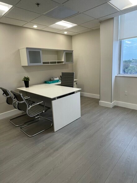 More Photos Of 2455 E Sunrise Blvd, Fort Lauderdale Loft Creative Space For Sale
