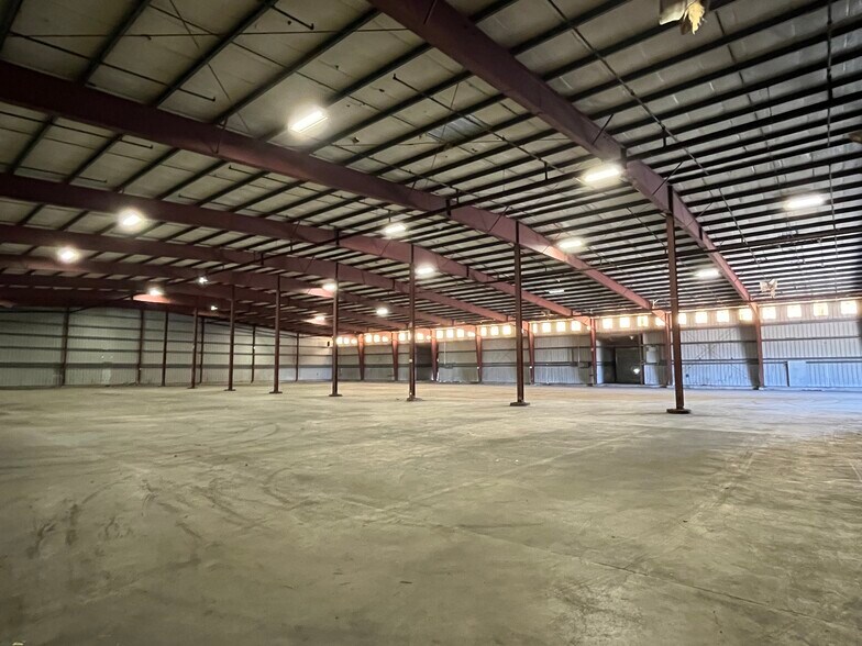 More Photos Of 2600 Bay Ave, Hoquiam Warehouse For Lease
