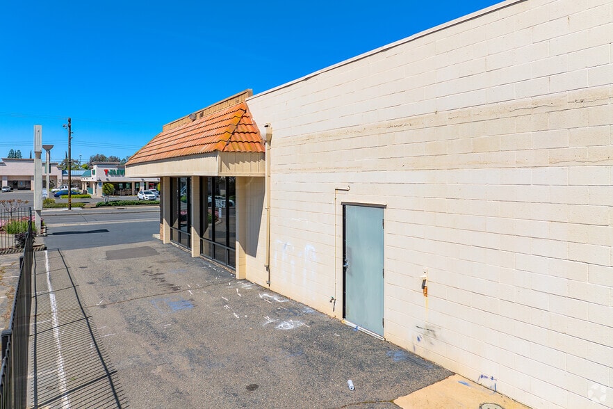 More Photos Of 6026-6048 San Juan Ave, Citrus Heights Auto Repair For Lease