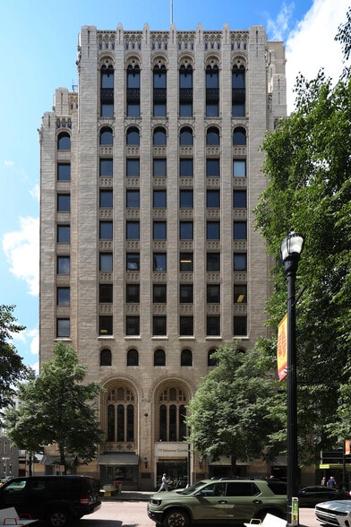 More Photos Of 77 Monroe Center St NW, Grand Rapids Medical For Lease